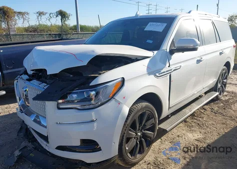 2024 Lincoln Navigator Reserve z USA, uszkodzony, nr VIN 5LMJJ2LG7REL24559